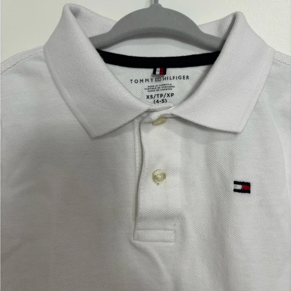 Tommy Hilfiger Boys Polo Shirt | Off-White | XS (4–5) Runs Small